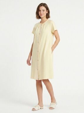 Styled By Saybury Vintage Nightgown Lace Trim Pearl Button Pastel Yellow Large